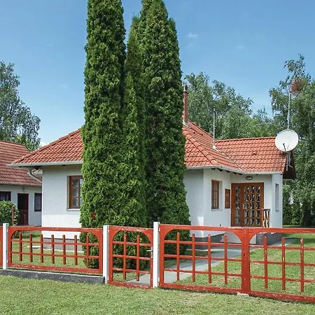 Stunning In W/ 3 Bedrooms Balatonmáriafürdő